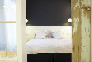 Фото номера Двухместный номер Делюкс с 1 кроватью и ванной Отель Lillan Hotel Café Butik г. Тампере 4