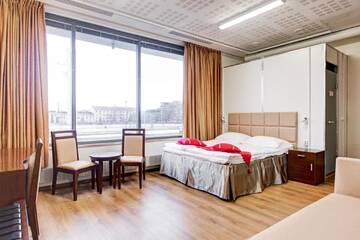 Фото номера Двухместный номер с 1 кроватью и балконом Отель Hotel Citi Inn г. Тампере 2