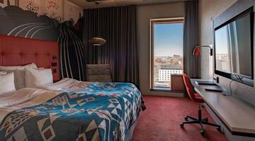 Фото номера Двухместный номер с 1 кроватью Отель Solo Sokos Hotel Torni Tampere г. Тампере 8