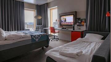 Фото номера Трехместный номер Отель Solo Sokos Hotel Torni Tampere г. Тампере 4