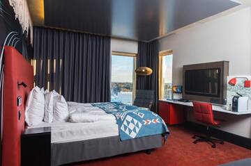 Фото номера Трехместный номер Отель Solo Sokos Hotel Torni Tampere г. Тампере 2