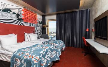 Фото номера Двухместный номер с 2 отдельными кроватями Отель Solo Sokos Hotel Torni Tampere г. Тампере 4