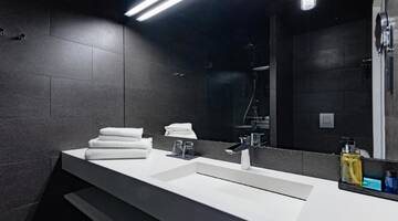 Фото номера Двухместный номер с 1 кроватью Отель Solo Sokos Hotel Torni Tampere г. Тампере 5