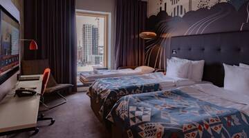 Фото номера Двухместный номер с 2 отдельными кроватями Отель Solo Sokos Hotel Torni Tampere г. Тампере 5