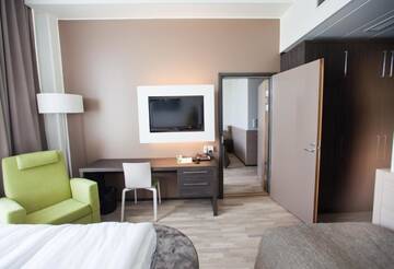 Фото номера Семейный номер (для 2 взрослых и 3 детей) Отель Norlandia Tampere Hotel г. Тампере 8