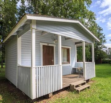 Фото номера Коттедж с общей ванной комнатой (для 3 взрослых) Кемпинги Tampere Camping Härmälä г. Тампере 5