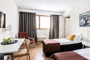 Фото номера Семейный номер (для 2 взрослых и 2 детей) Отель Hotel Hermica г. Тампере 2