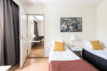 Фото номера Семейный номер (для 2 взрослых и 2 детей) Отель Hotel Hermica г. Тампере 5