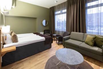 Фото номера Улучшенный семейный номер Отель Scandic Tampere City г. Тампере 3